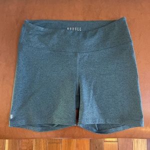 Nobull mid-rise shorts 4”